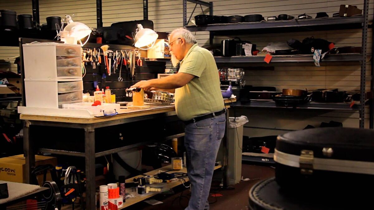 bookmans musical instrument repair shop